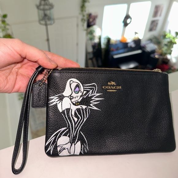 Coach Handbags - Brand new custom hand painted coach wristlet